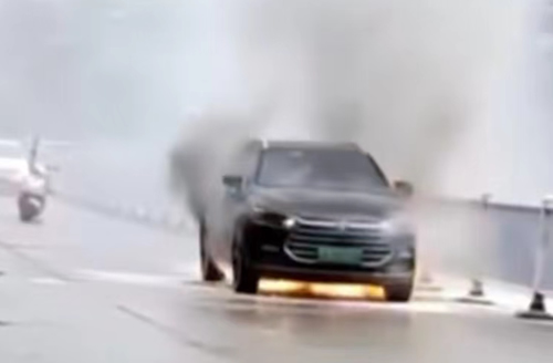 电动汽车起火 电动汽车起火